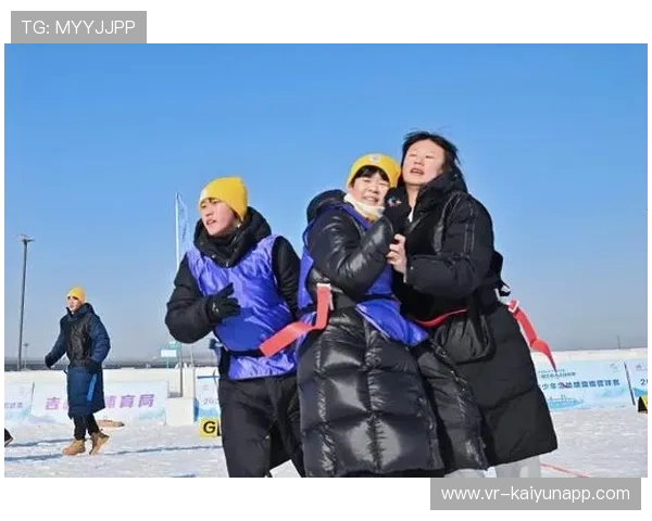 长春市青少年雪地腰旗橄榄球赛火热开赛，冰雪运动融合创新